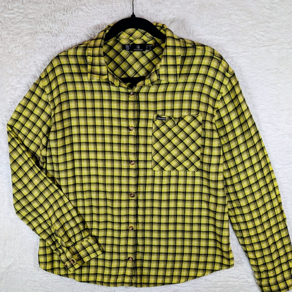 645-Nwot Volcom Yellow‎ and Black Plaid Shirt